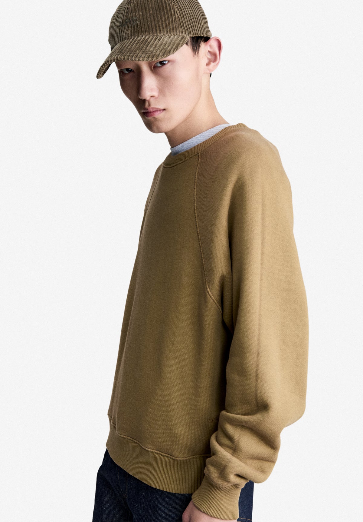 Taupefarbenes Sweatshirt mit Raglanärmeln
