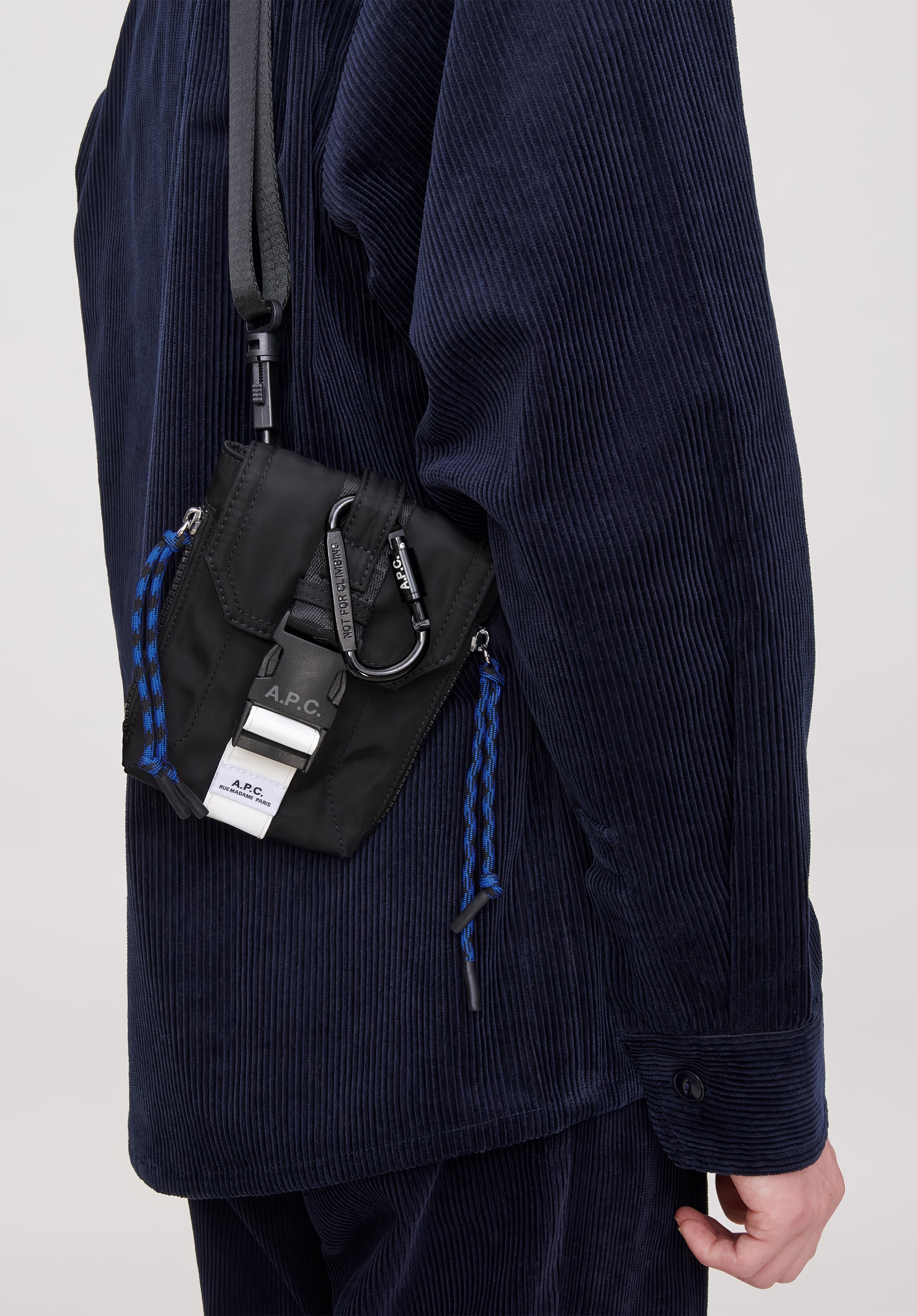Trek crossbody pouch - 6