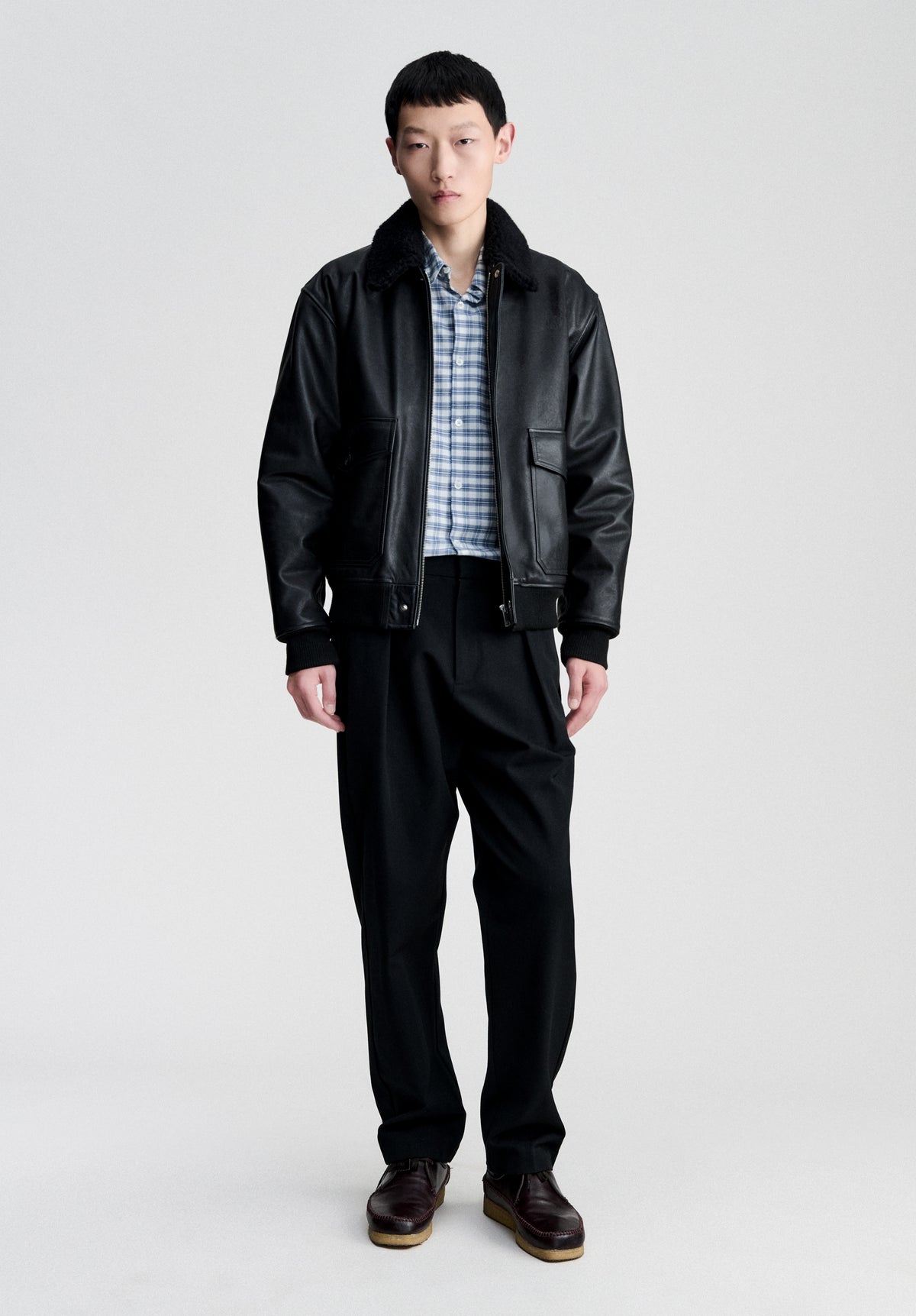 Schwarze Bomberjacke aus Leder