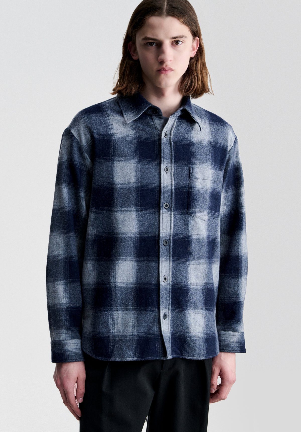 Hellgraues kariertes Overshirt