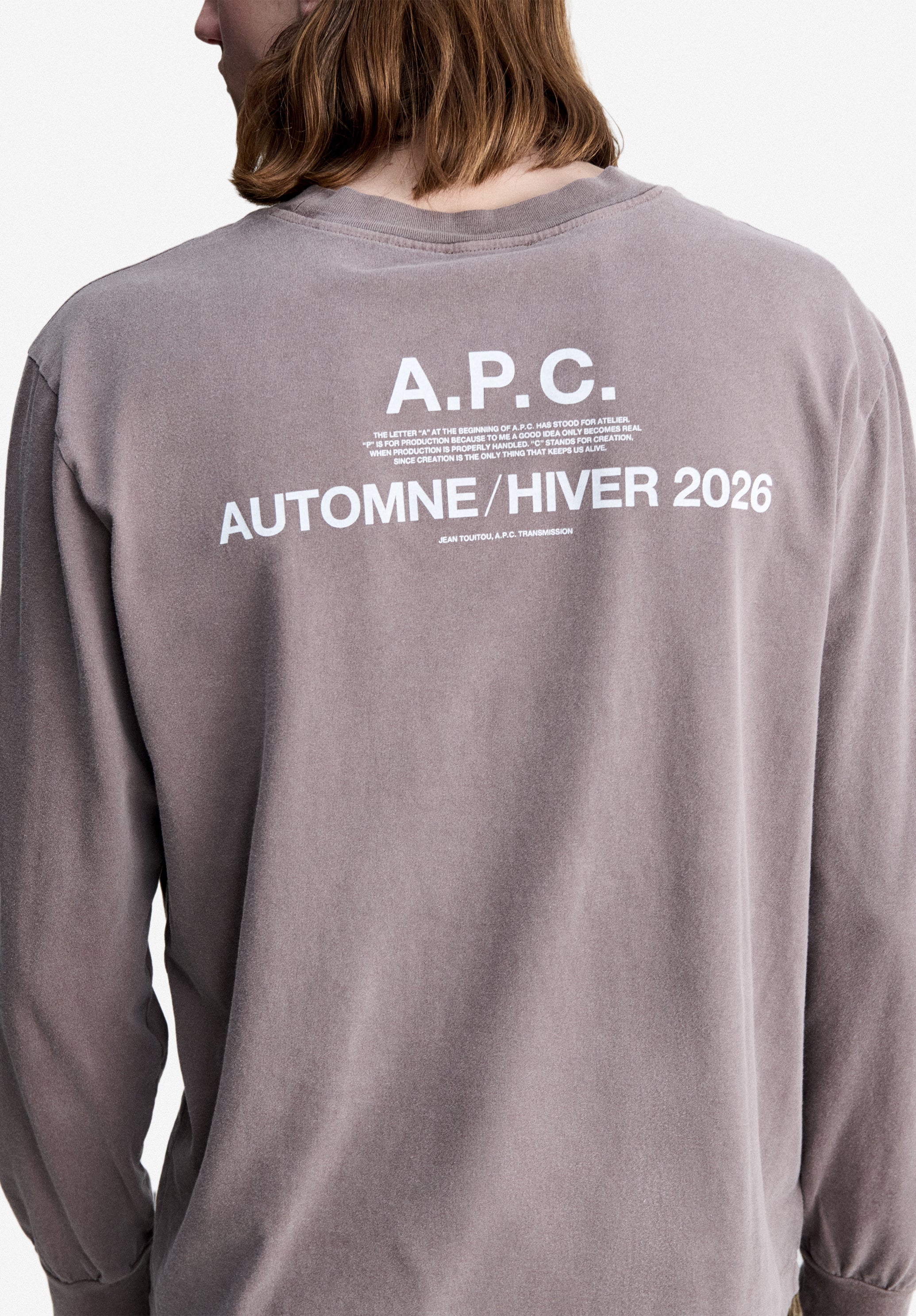 Hazelnut brown long-sleeved A.P.C. Winter 26 T-shirt - 4