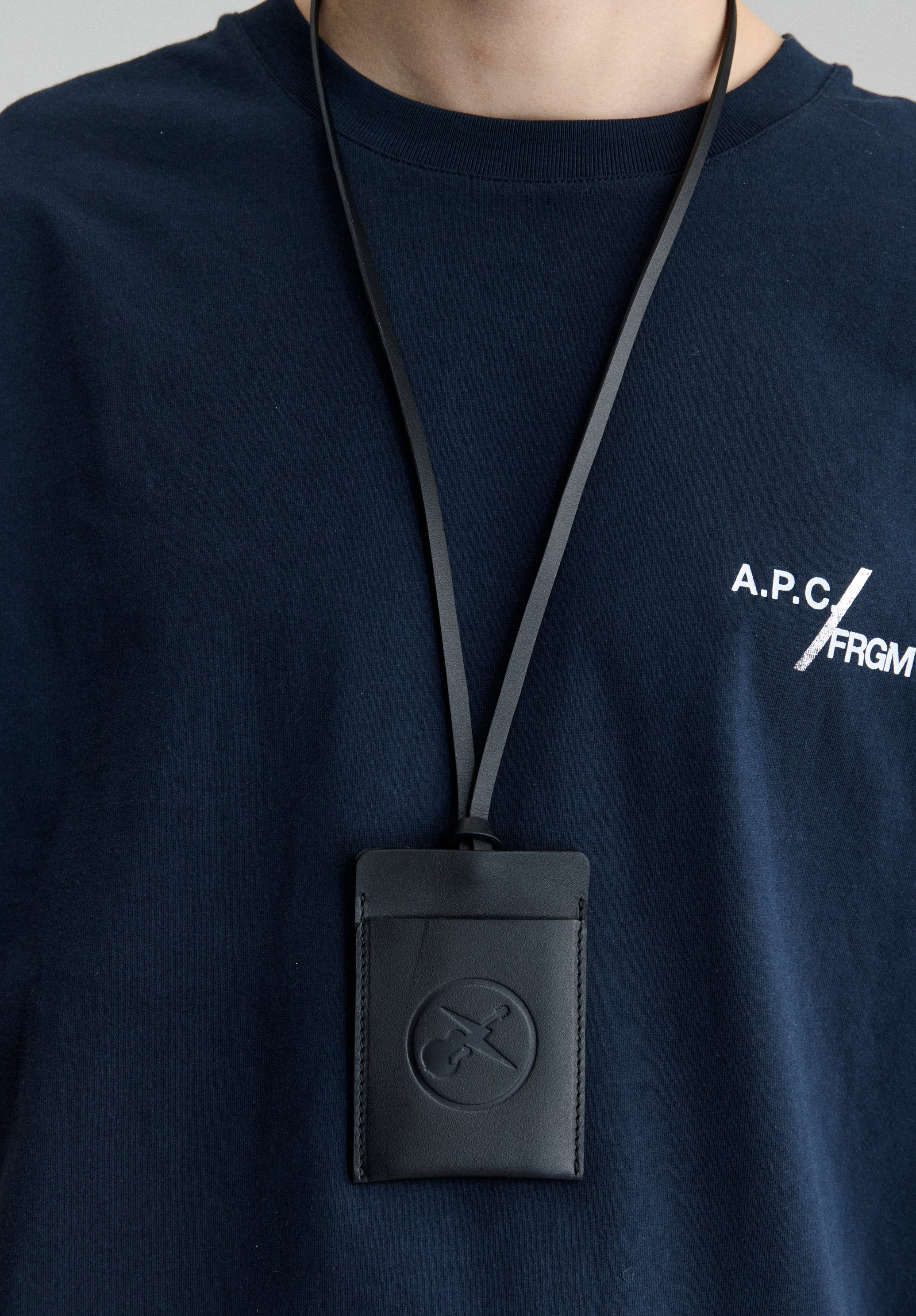 A.P.C. FRGMT. Kartenhalter Dough