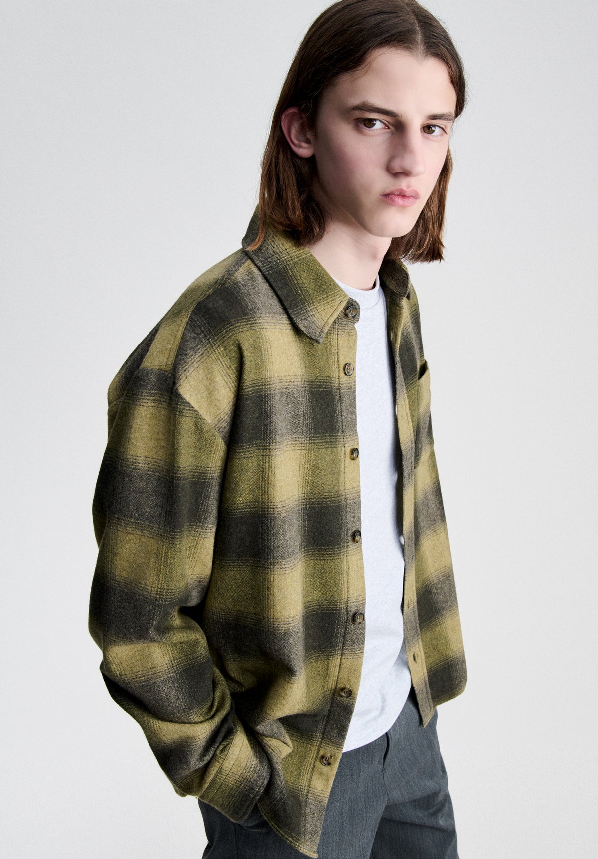 Khakifarbenes kariertes Overshirt