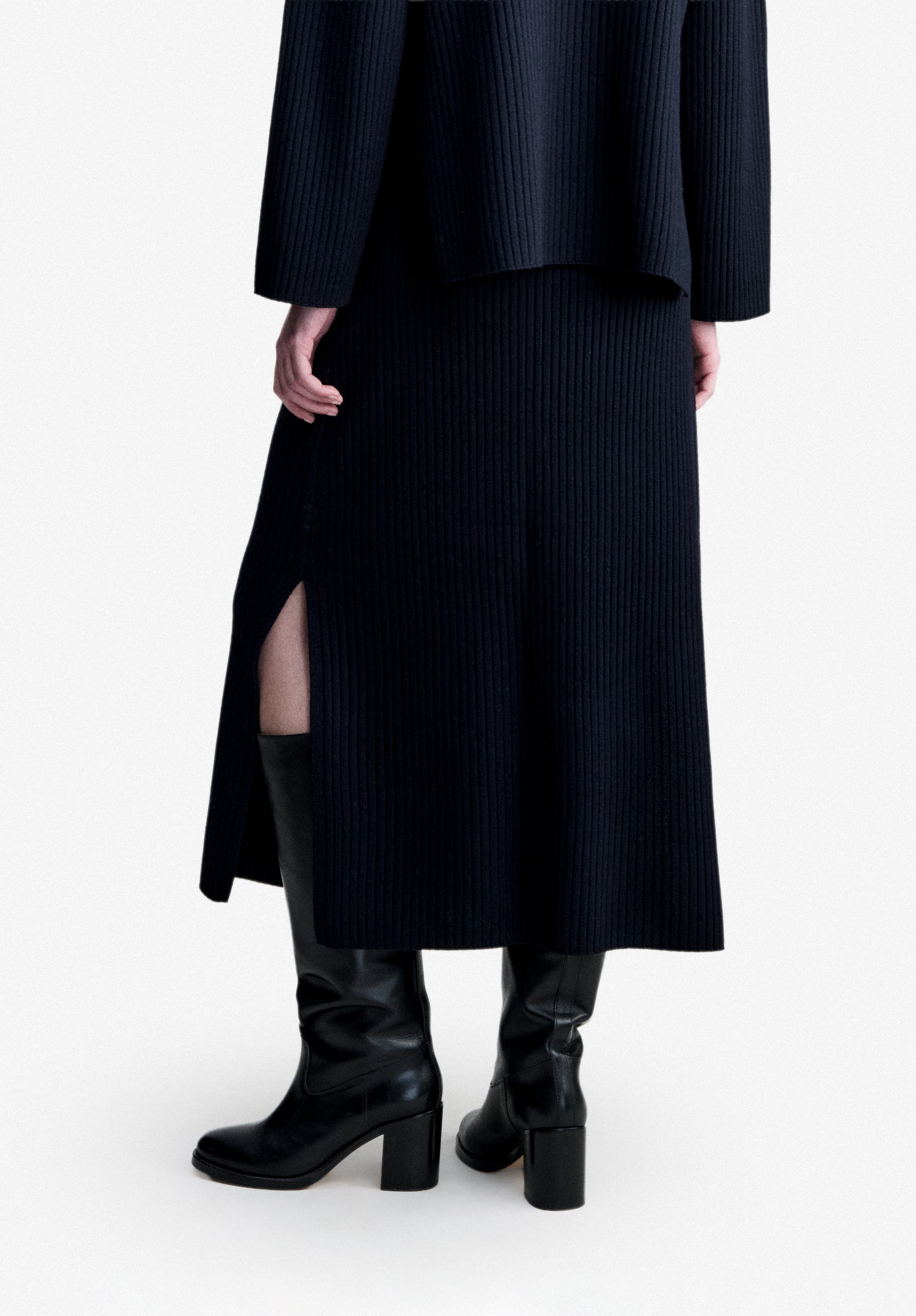 Long navy blue merino wool skirt - 3