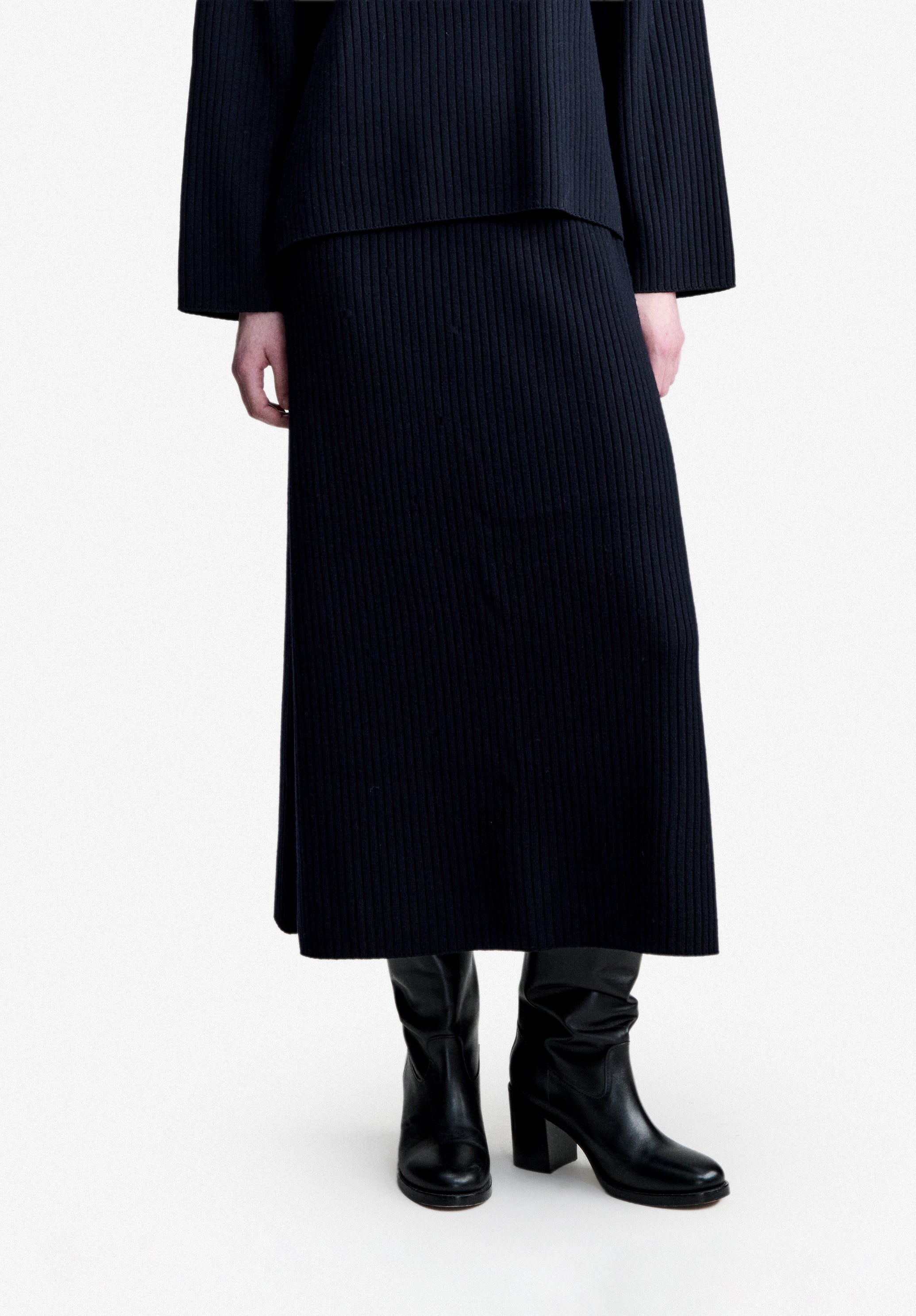 Long navy blue merino wool skirt - 4