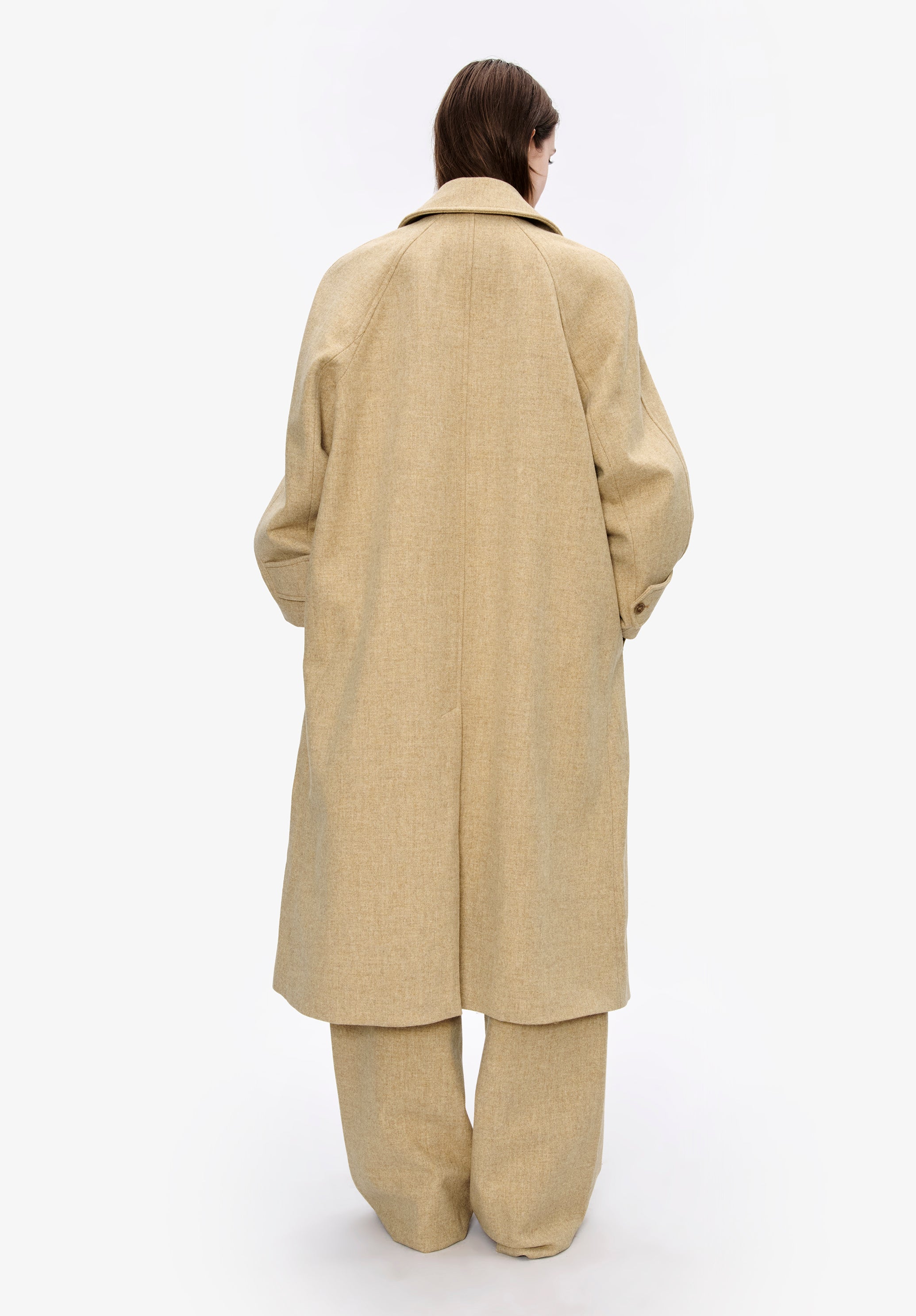 Oversize solid-colour coat with raglan sleeves | A.P.C.